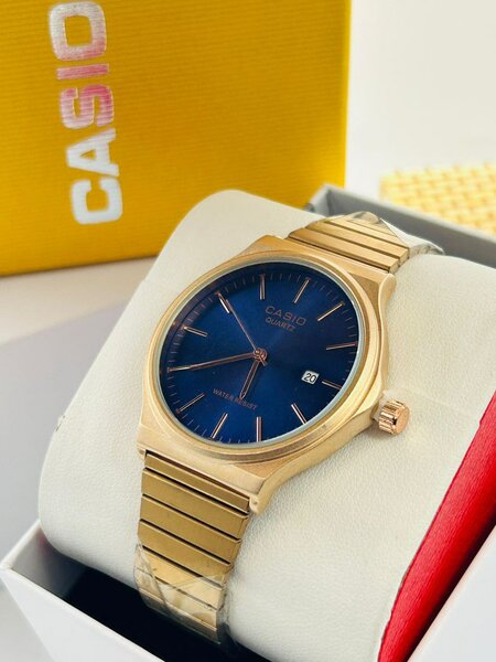 MONTRE LUXE HOMME  CASIO