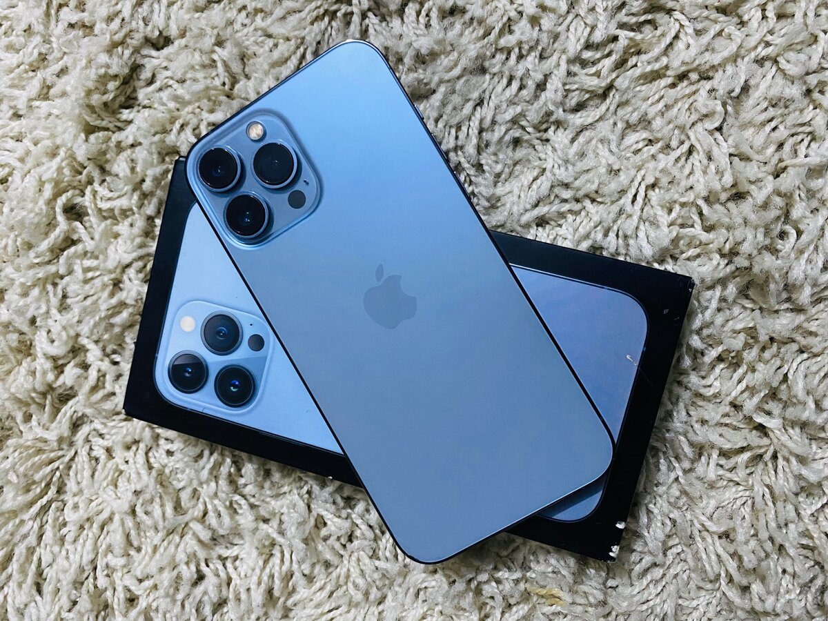 iPhone 13 Pro Max 128gb avec carton