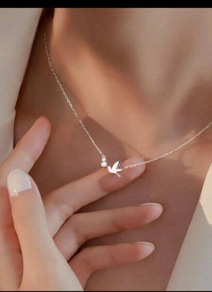 Bird necklace