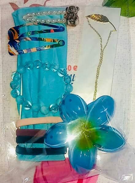 Ensemble d'accessoires colorés