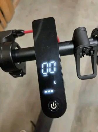 Trottinette électrique compacte