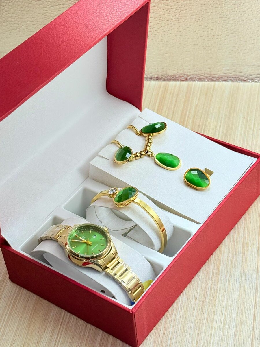 Ensemble Montre et Bijoux Élégant