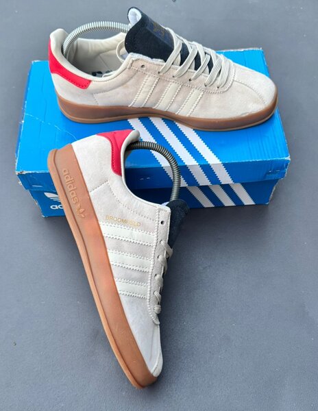 Adidas Sneakers Vintage Style