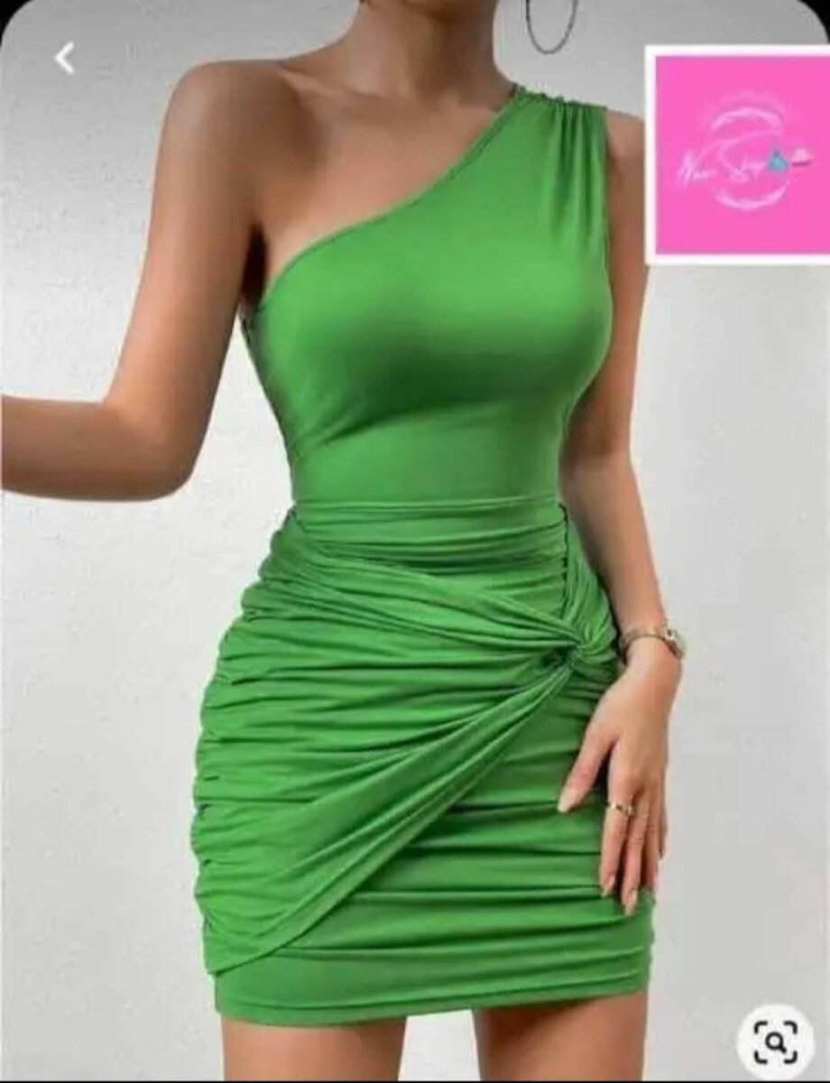 Robe élégante asymétrique