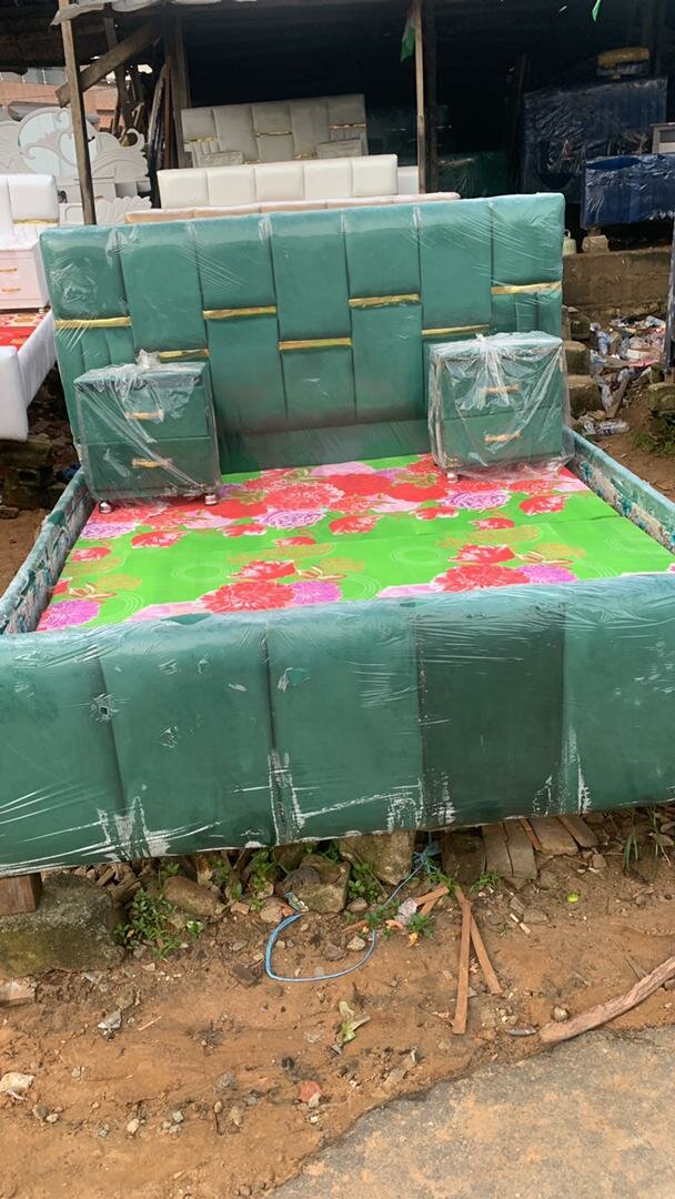 Lit capitonnée très durable