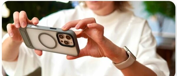 Coque iPhone 16 pro avec stand