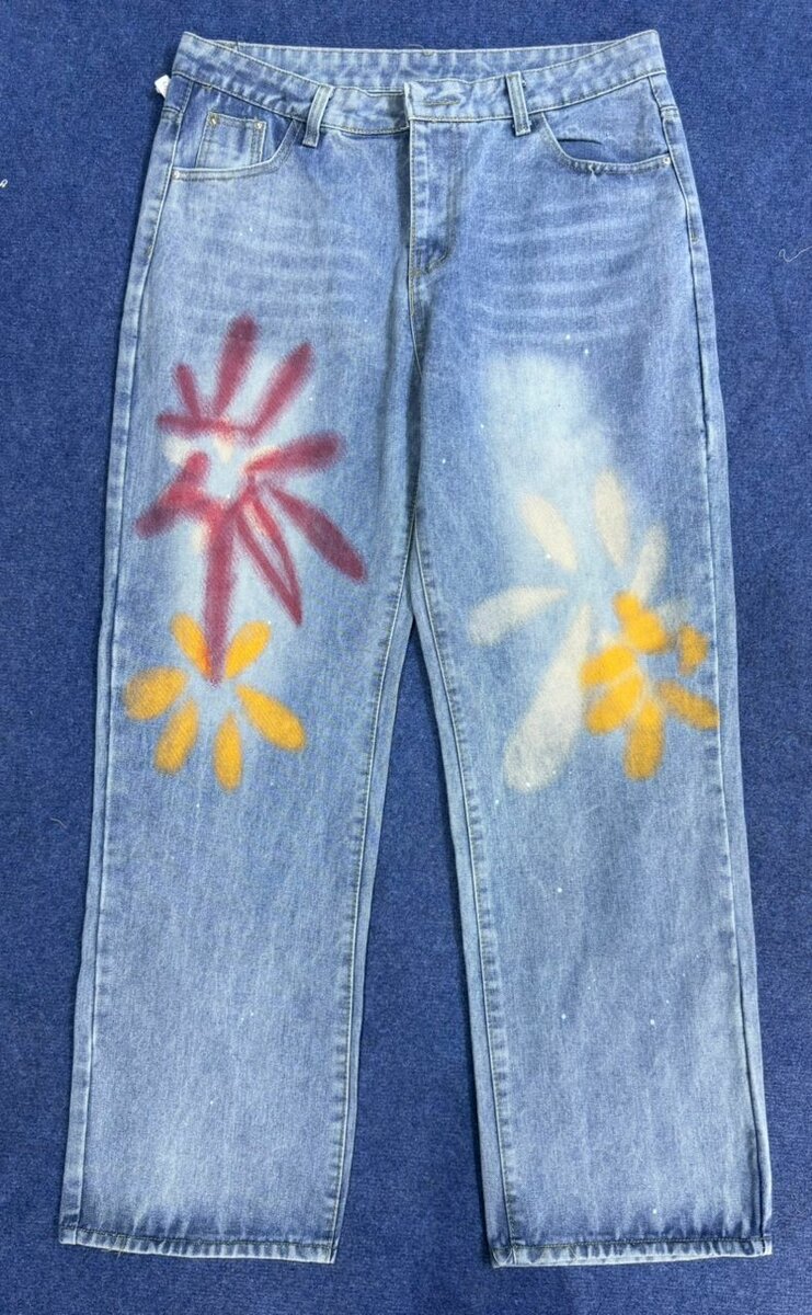 Jeans personnalisés avec motifs uniques