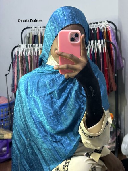 Voile en satin floral (3)