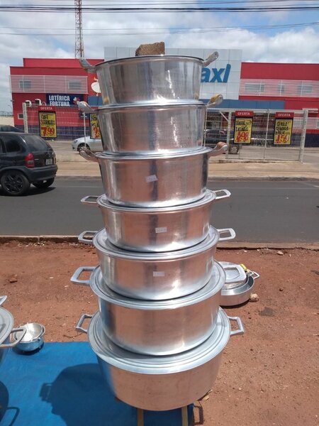 Batterie de cuisine en aluminium