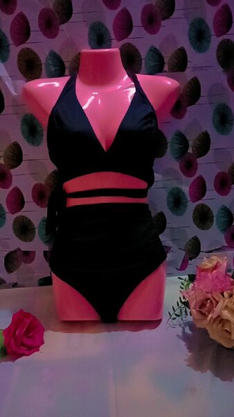 Maillot de bain noir une pièce