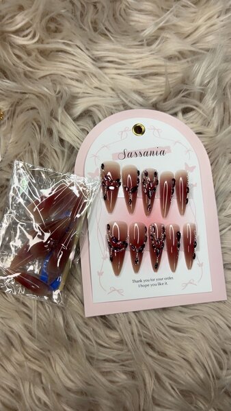 Ongles Précollés Élégants