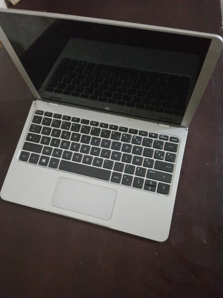 HP Detachable Laptop