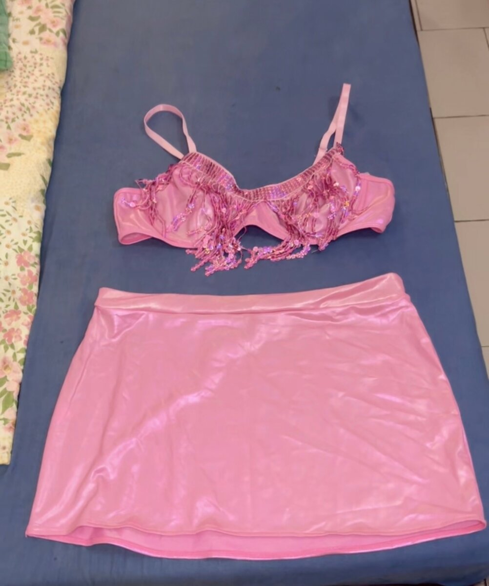 Tenue orientale rose scintillante