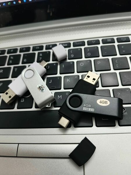 Clé USB 4 GB OTG