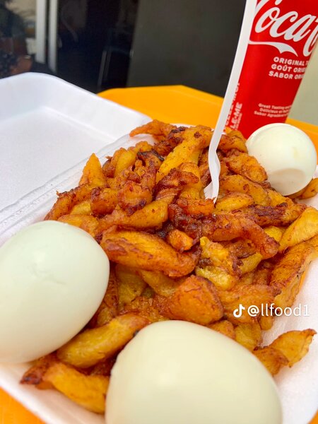 Alloco œuf /patte de poulet