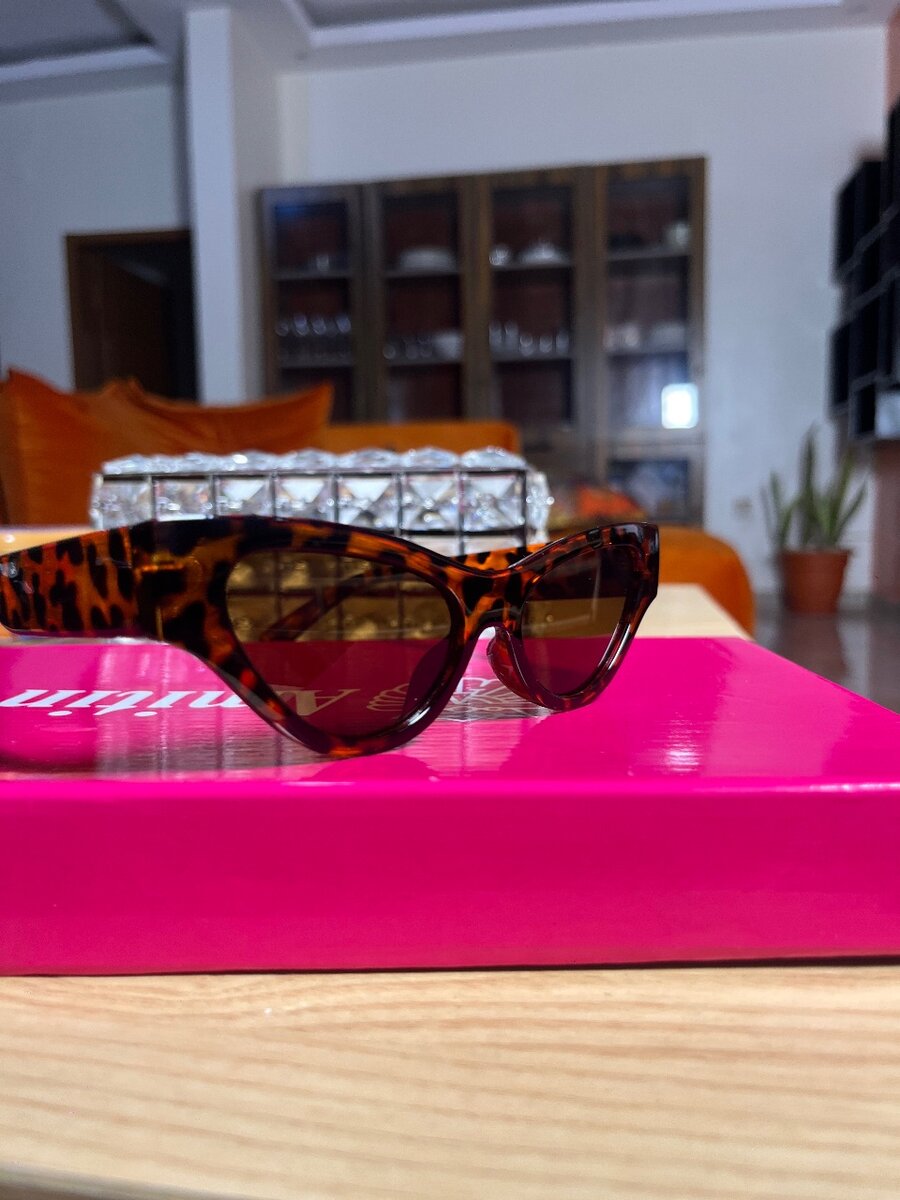 Lunettes de soleil chics