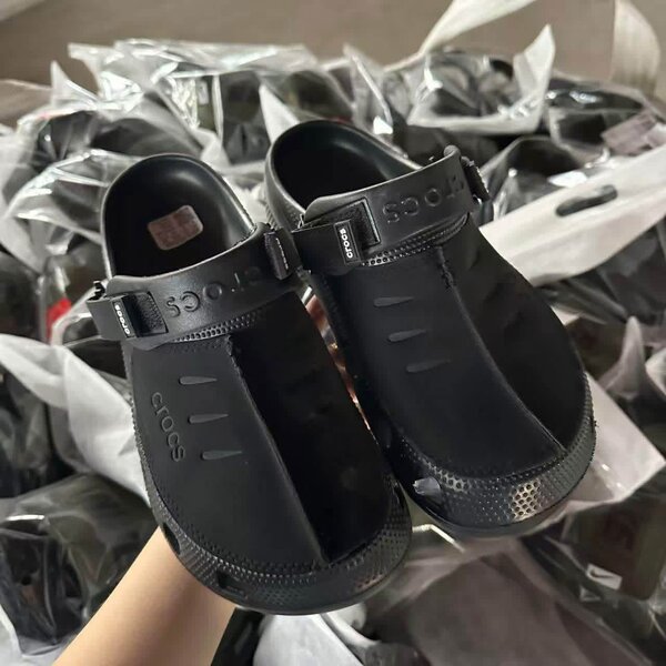 Chaussures Crocs pour adultes