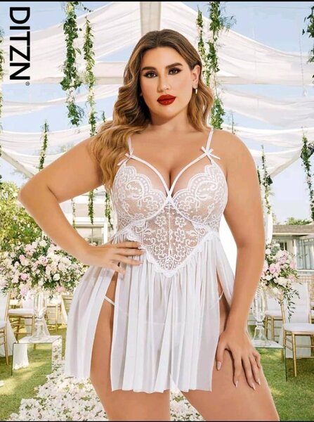 Nuisette en dentelle féminine