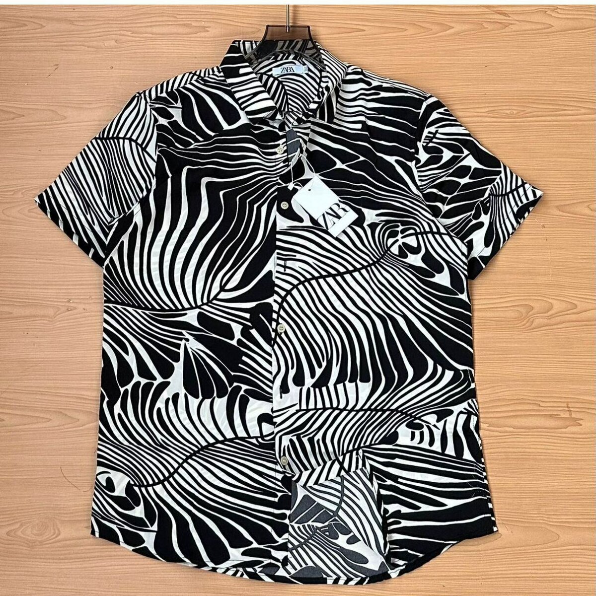 Zara short sleeves shirts