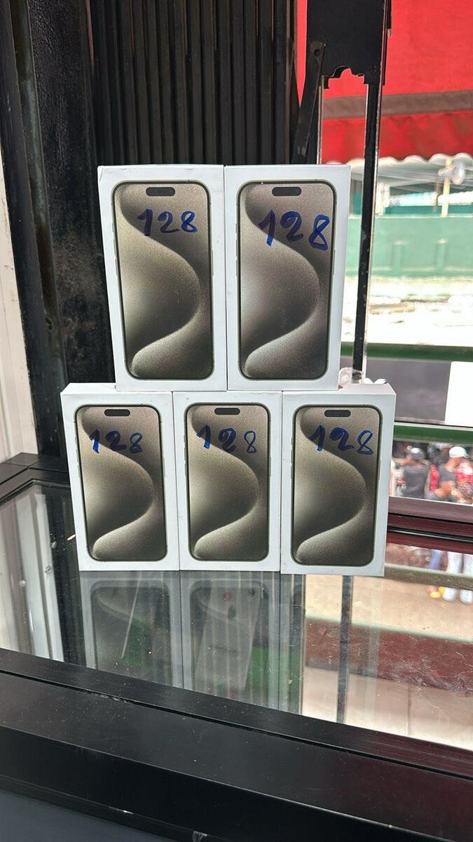 iphone 15proMax et 15pro & 15 simple