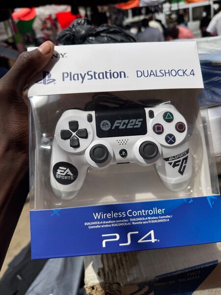 Manette ps4 design Fc25