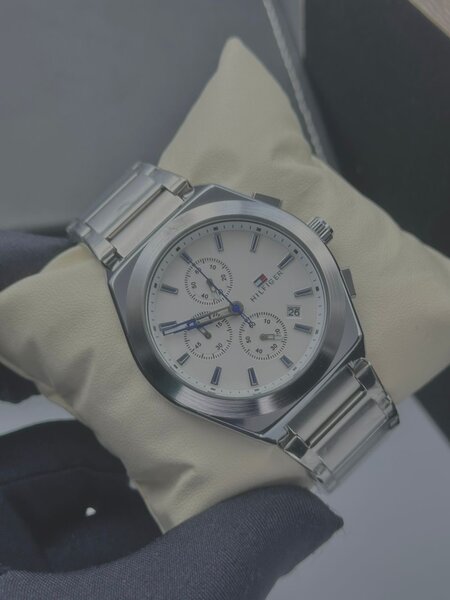 Montre homme argentée acier