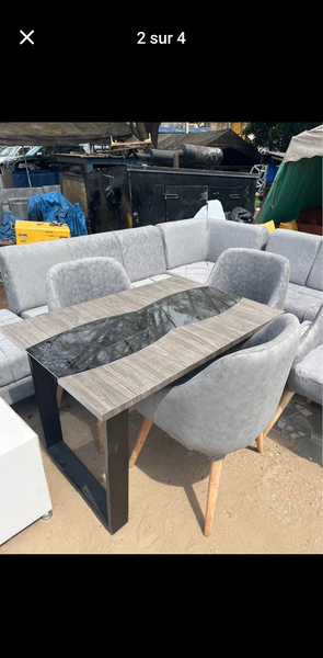 Table à manger moderne 4 places