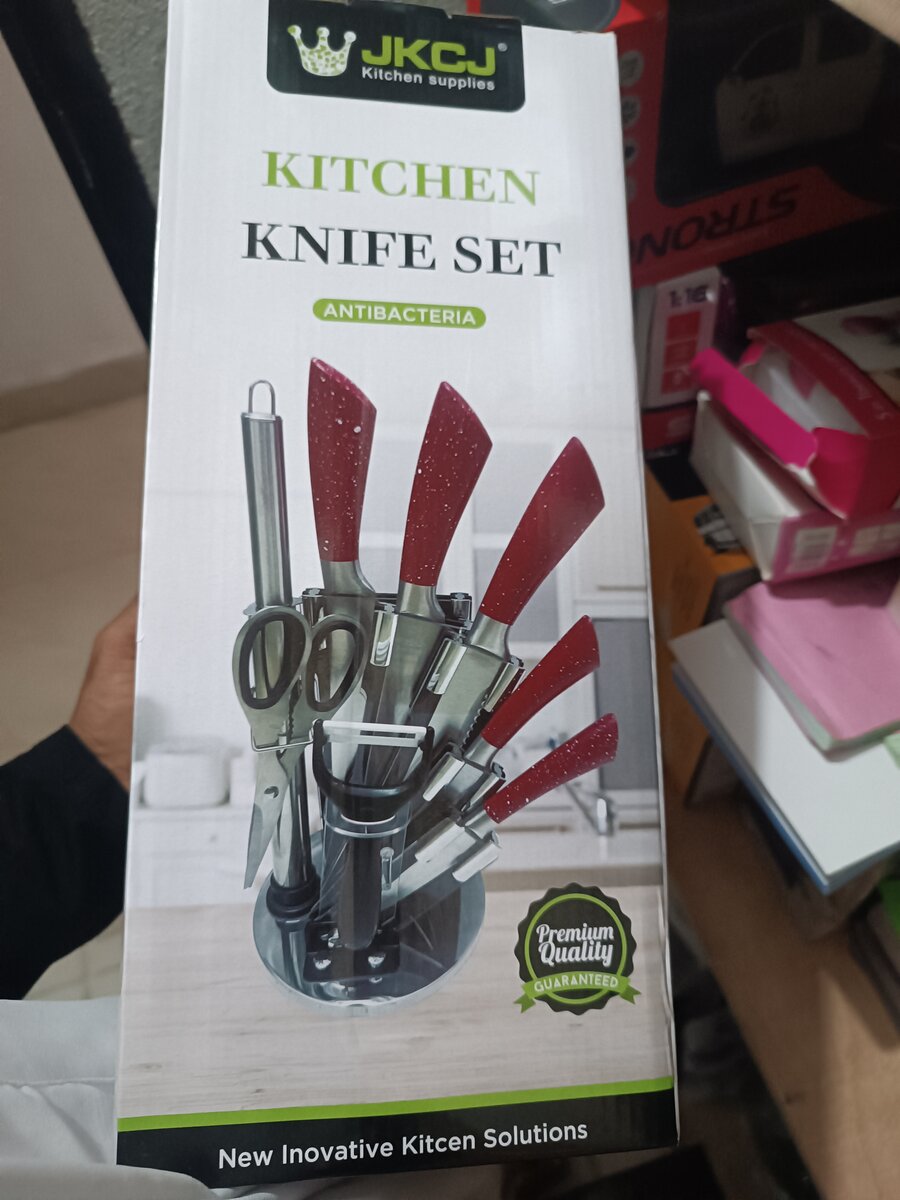 Ensemble de couteaux 8 pièces.