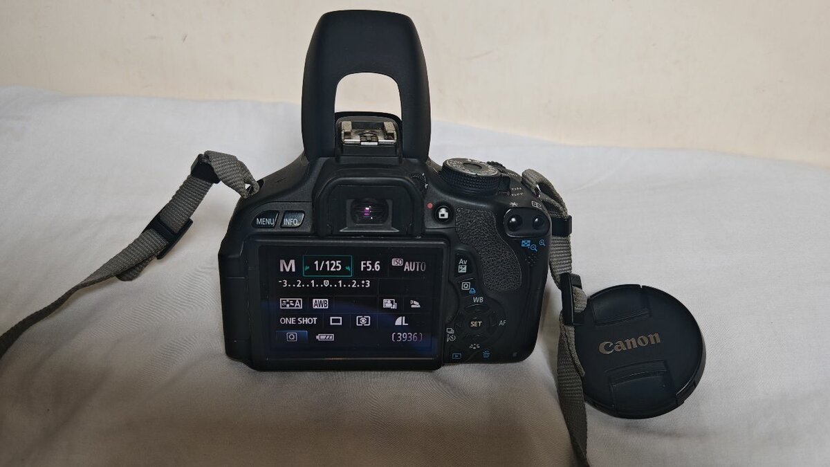 Appareil Photo Canon EOS 600D