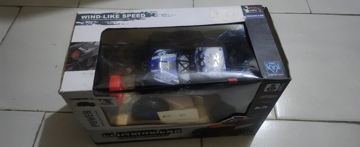 Voiture télécommandée 4x4