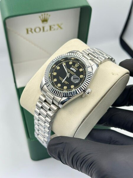 Montre de luxe ROLEX en acier