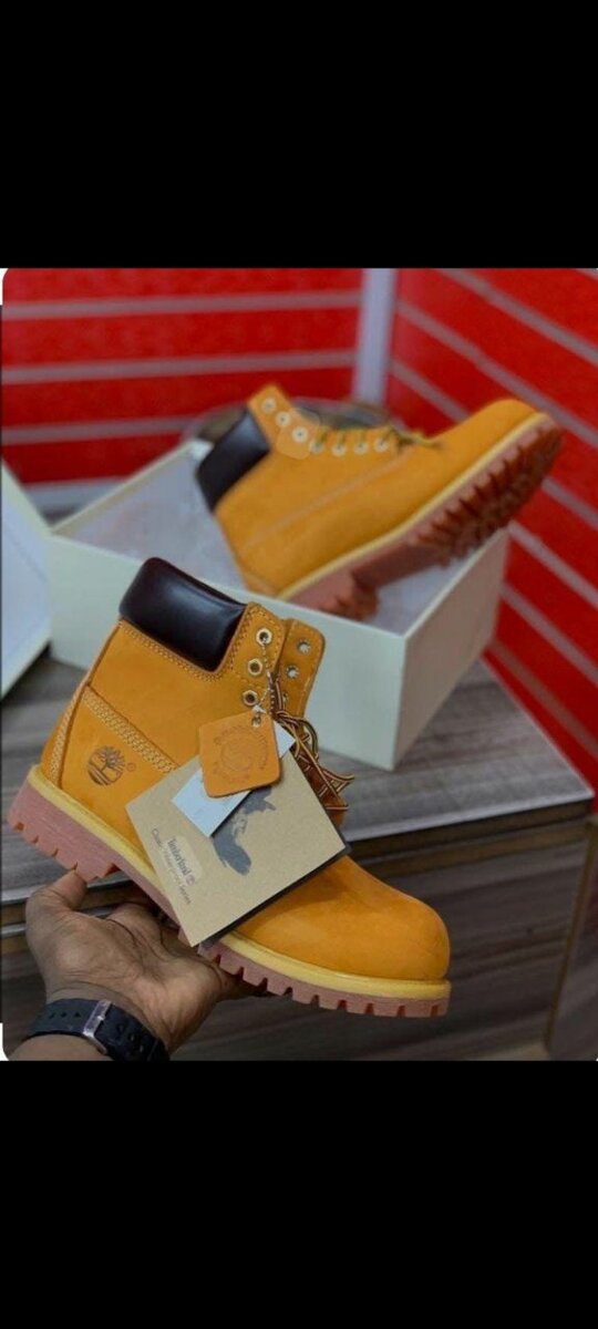 Bottes en cuir résistantes