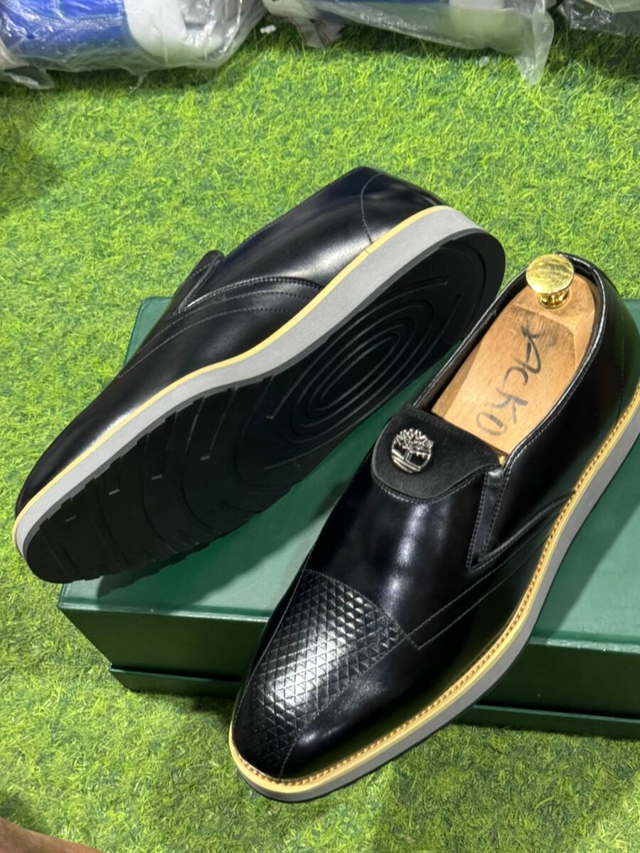 Chaussures habillées homme en cuir noir