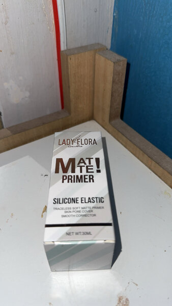 Lady Flora Primer Matifiant