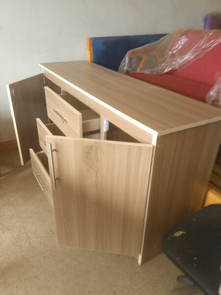 Commode en bois moderne