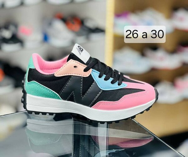 Children's sneakers New Balance colorful sneakers size 26 a 30