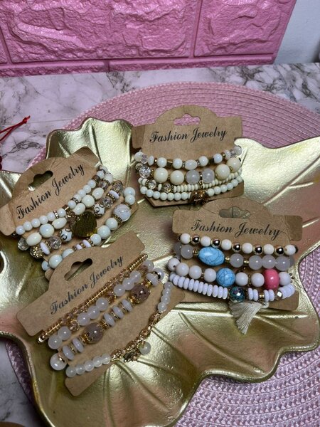 Bracelets blancs (1 lot)