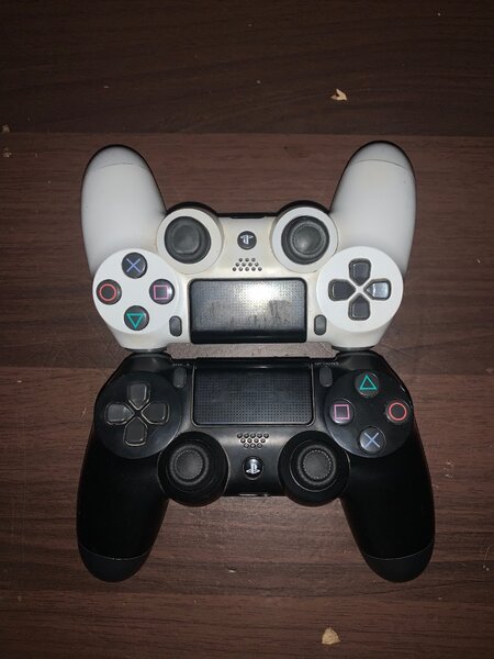 Ps4 controller white