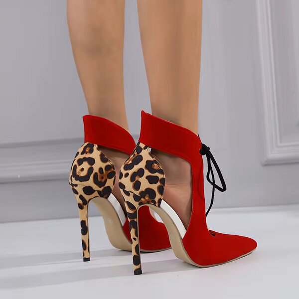 Escarpins rouges talons léopard