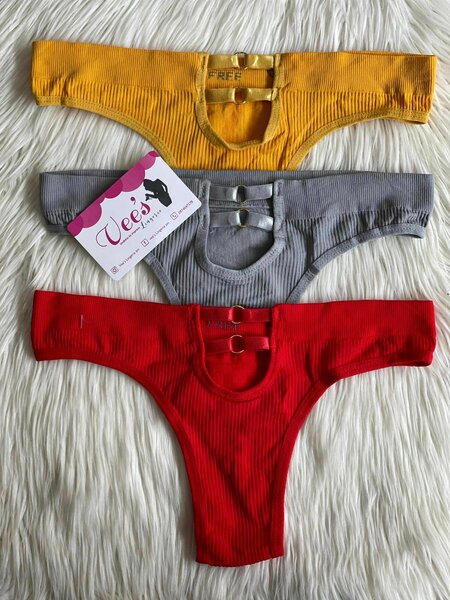 Strings et culottes pour femmes