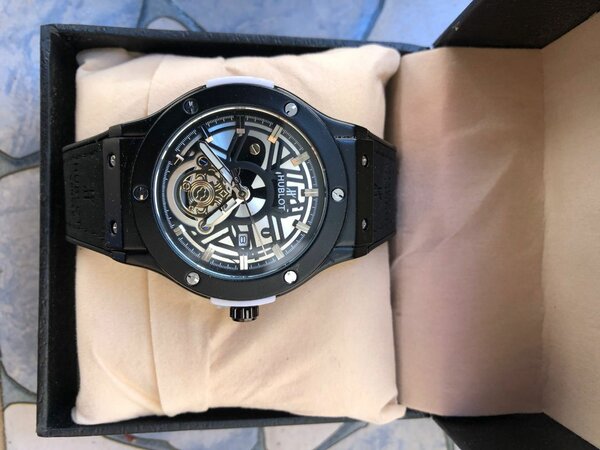 Montre élégante homme