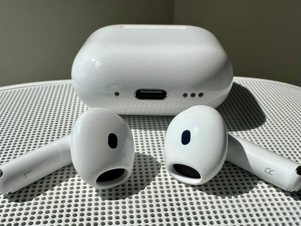 Ecouteurs  AirPods Pro 4
