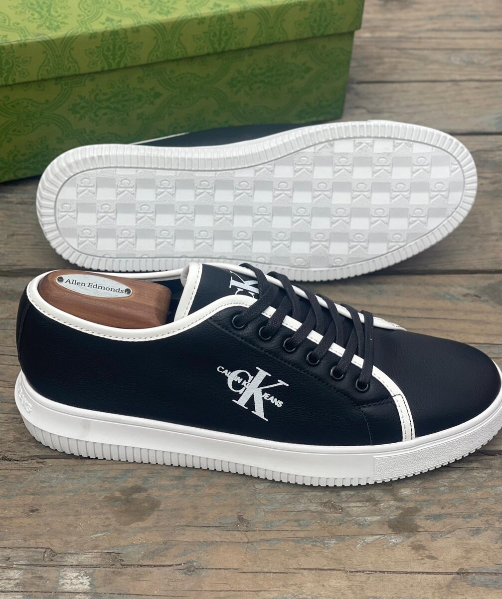 CALVIN KLEIN BLACK AND WHITE