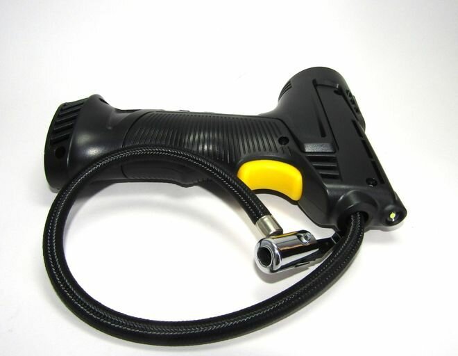 Chargeable tire pump