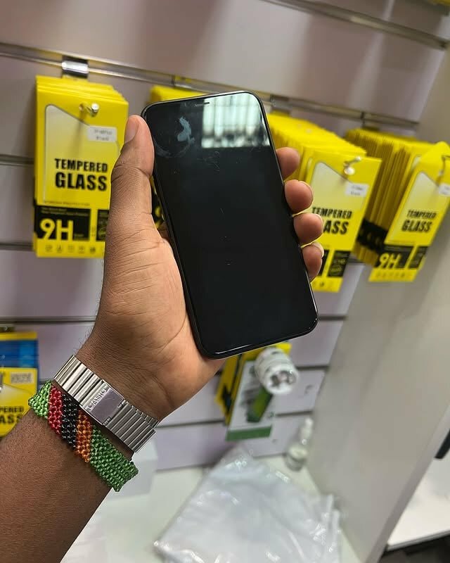 BRAND NEW IPHONE 🍏 pro 