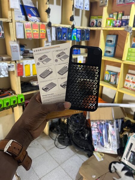 Coque iPhone 12promax noir