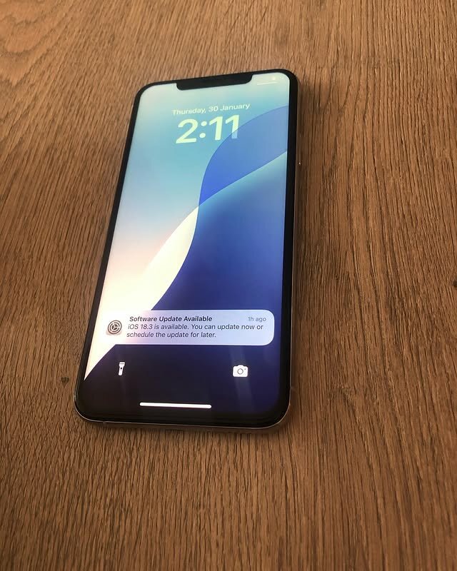 BRAND NEW IPHONE 🍏 pro 