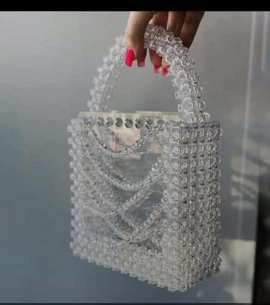 Sac à main perles élégantes