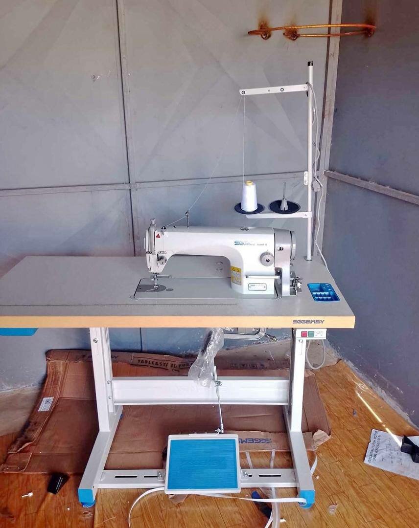 Machine à coudre industrielle Britex