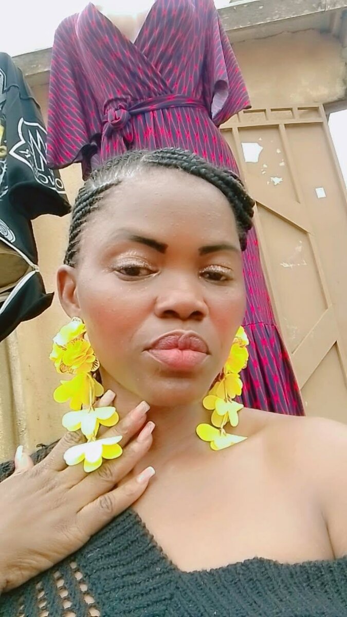 Boucles d'oreilles florales colorées